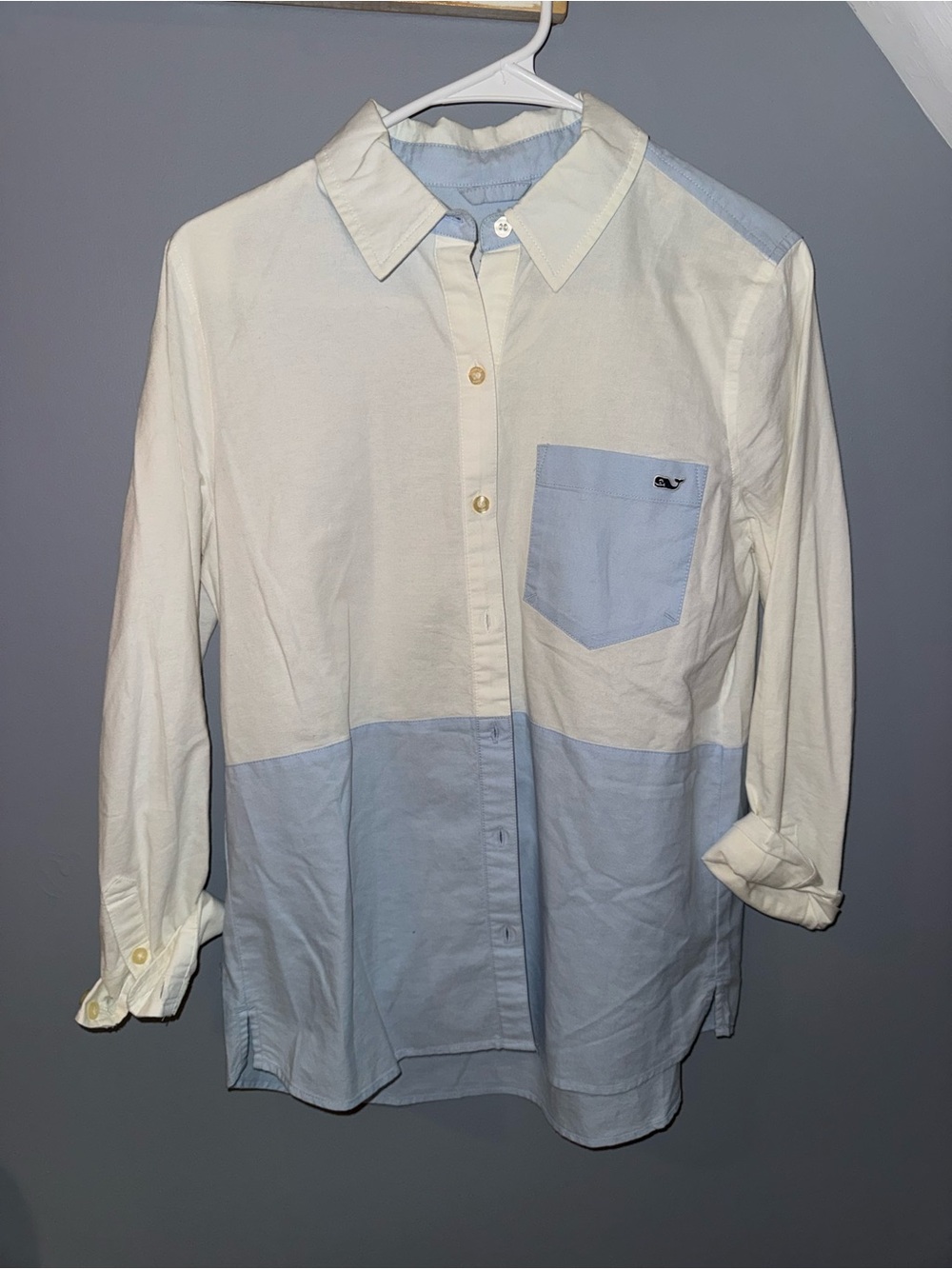 Vineyard Vines Two-Tone Button-Up Shirt in White and Light Blue